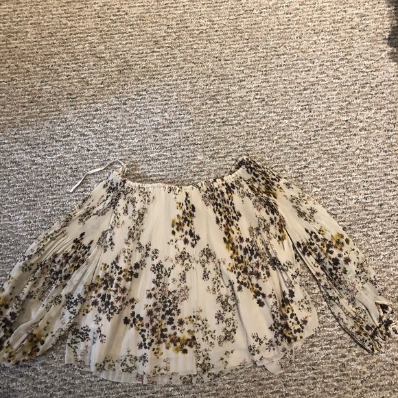 Aritzia Wilfred Talence Off-the-Shoulder Blouse - Picture 3 of 3